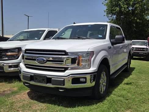 Used 2020 Ford F150 XLT w/ Equipment Group 302A Luxury AWD/4WD image 3