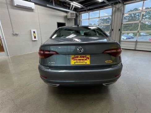 Used 2019 Volkswagen Jetta SEL Premium FWD image 4