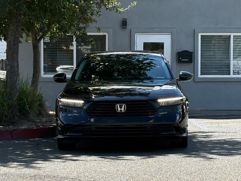 Used 2024 Honda Accord EX-L image 2