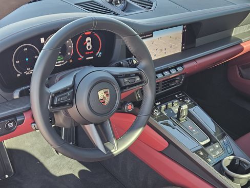 Certified 2025 Porsche 911 Carrera GTS image 25