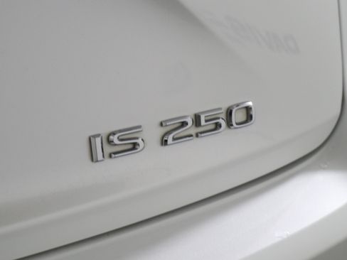 Used 2015 Lexus IS 250 RWD image 37