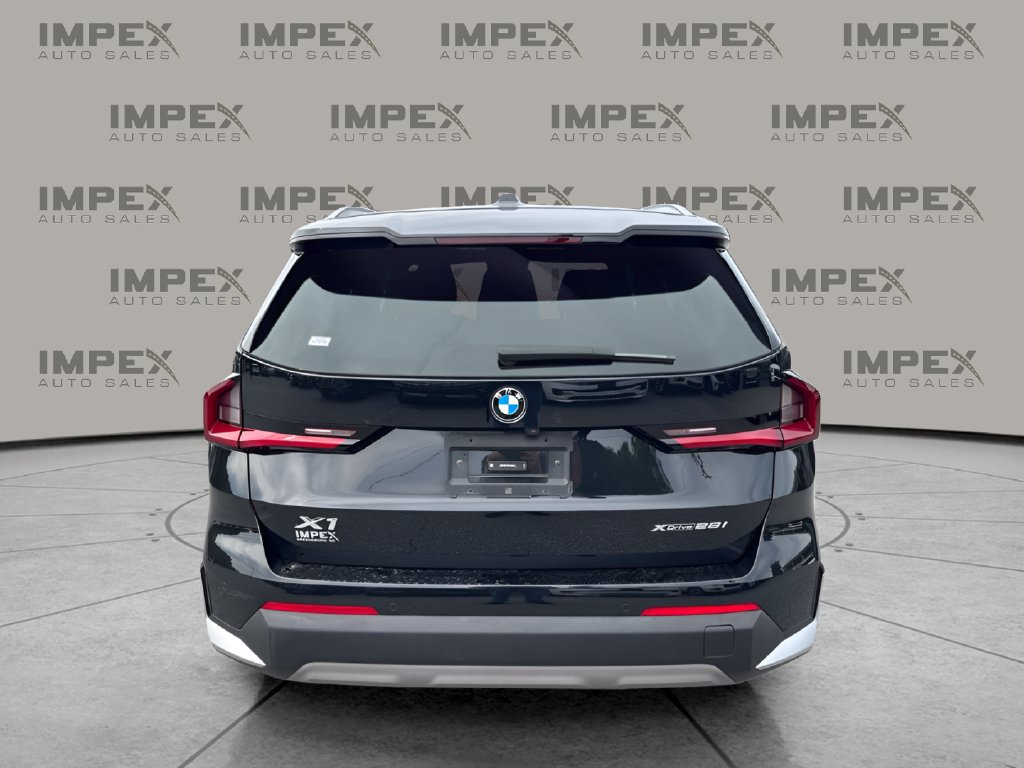 Used 2023 BMW X1 xDrive28i w/ Convenience Package AWD/4WD image 4