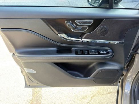 Used 2025 Lincoln Corsair FWD w/ Equipment Group 101A image 18