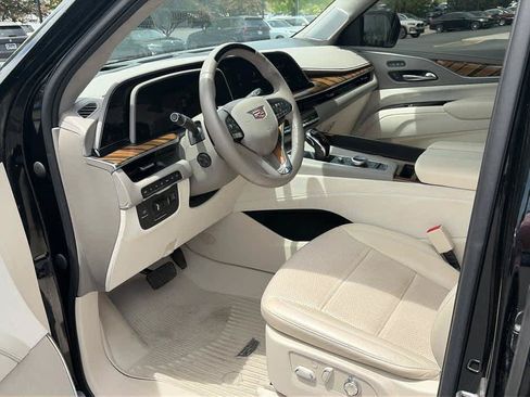 Used 2022 Cadillac Escalade Sport Platinum AWD/4WD image 12