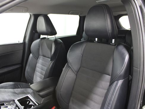 Used 2022 Mitsubishi Outlander SE image 5