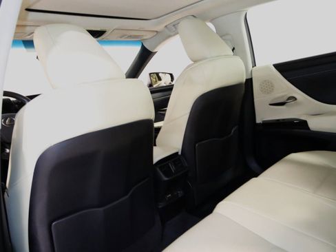 Used 2022 Lexus ES 350 w/ Premium Package image 55