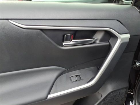 Used 2024 Toyota RAV4 XLE Premium image 6