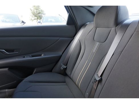 Certified 2025 Hyundai Elantra Sport FWD image 13