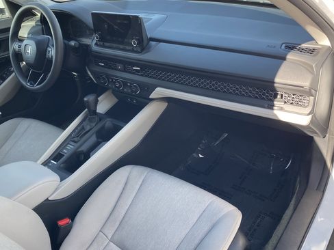 Used 2023 Honda Accord EX image 10