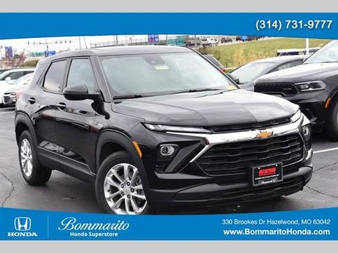 Used 2026 Chevrolet TrailBlazer LS w/ LS Convenience Package image 1