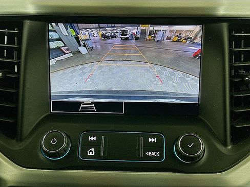 Used 2020 GMC Acadia SLE w/ Driver Convenience Package image 16
