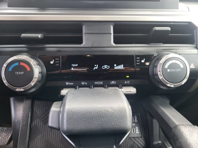 Used 2024 Toyota Tacoma SR5 AWD/4WD image 18