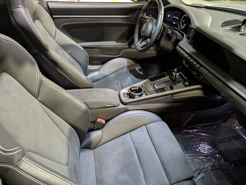 Used 2024 Porsche 911 Targa 4 GTS image 23