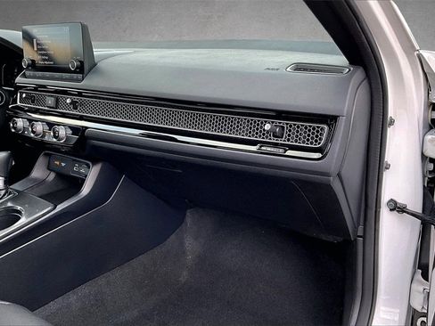 Used 2023 Honda Civic Sport image 25