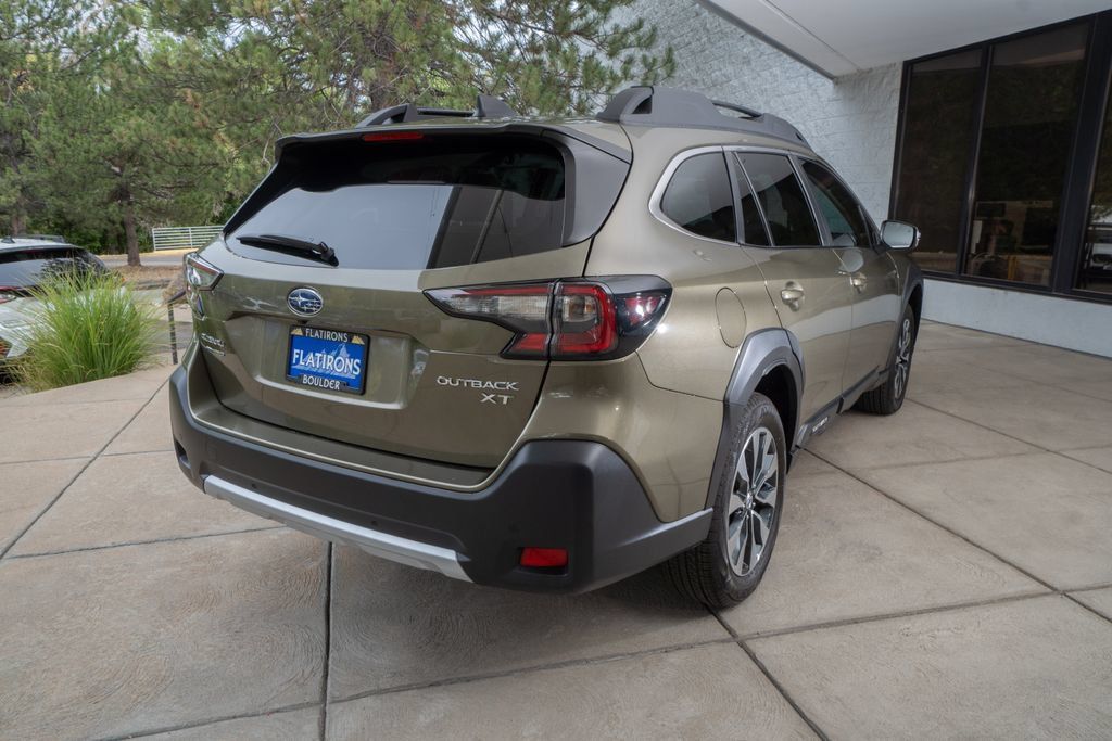 Used 2024 Subaru Outback Limited XT AWD/4WD image 6