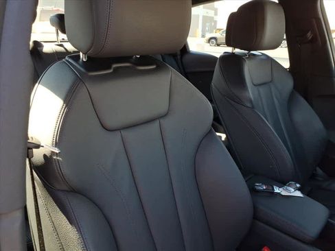 Used 2019 Audi A4 2.0T Premium w/ Convenience Package image 17