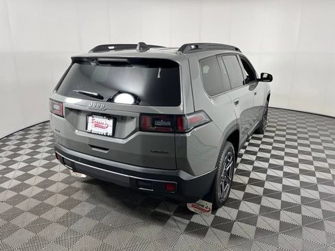 Used 2026 Jeep Cherokee Laredo AWD/4WD image 7