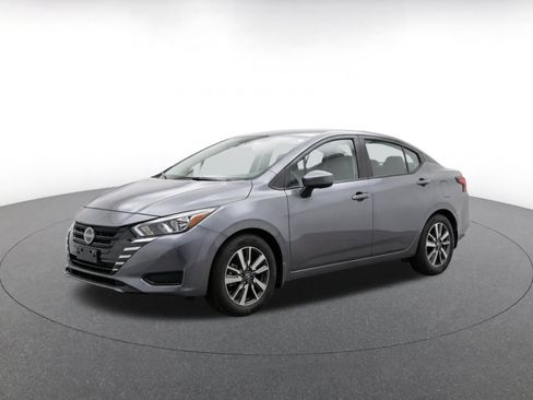 Used 2025 Nissan Versa SV FWD image 4