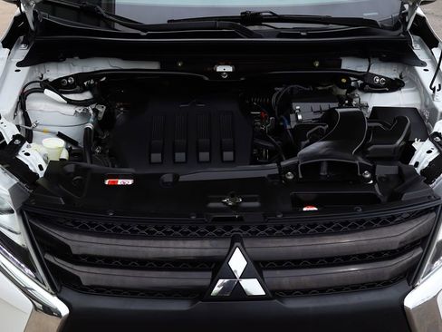 Used 2019 Mitsubishi Eclipse Cross LE AWD/4WD image 60