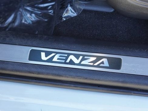 Used 2023 Toyota Venza XLE AWD/4WD image 45