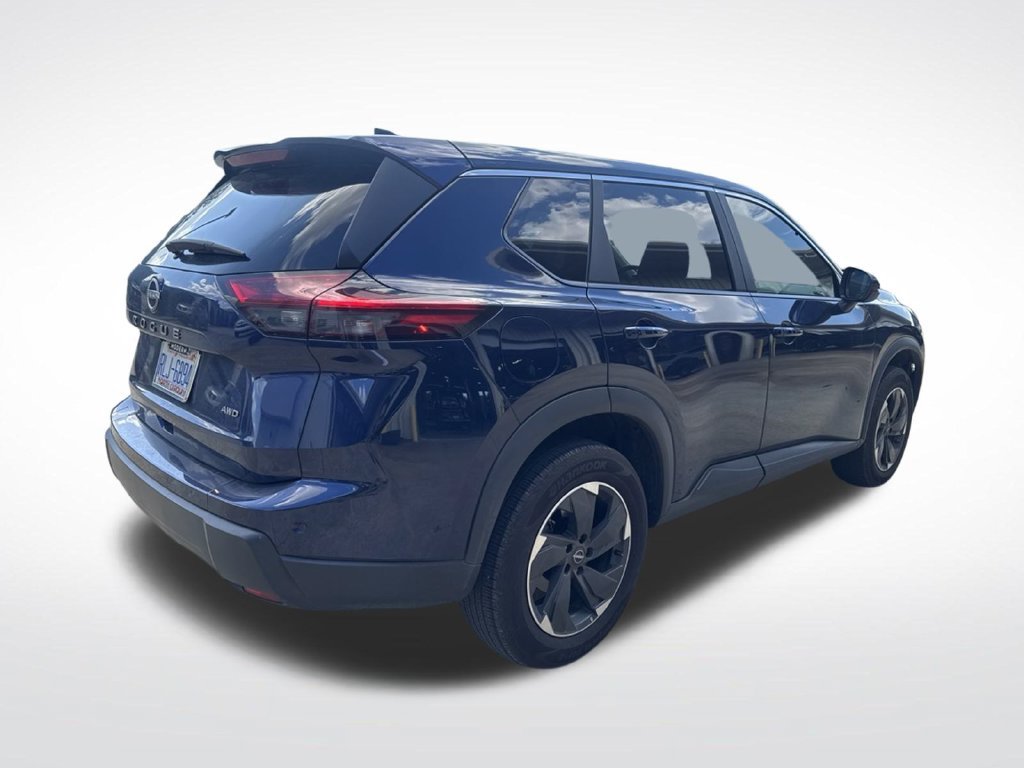 Used 2025 Nissan Rogue SV AWD/4WD image 7