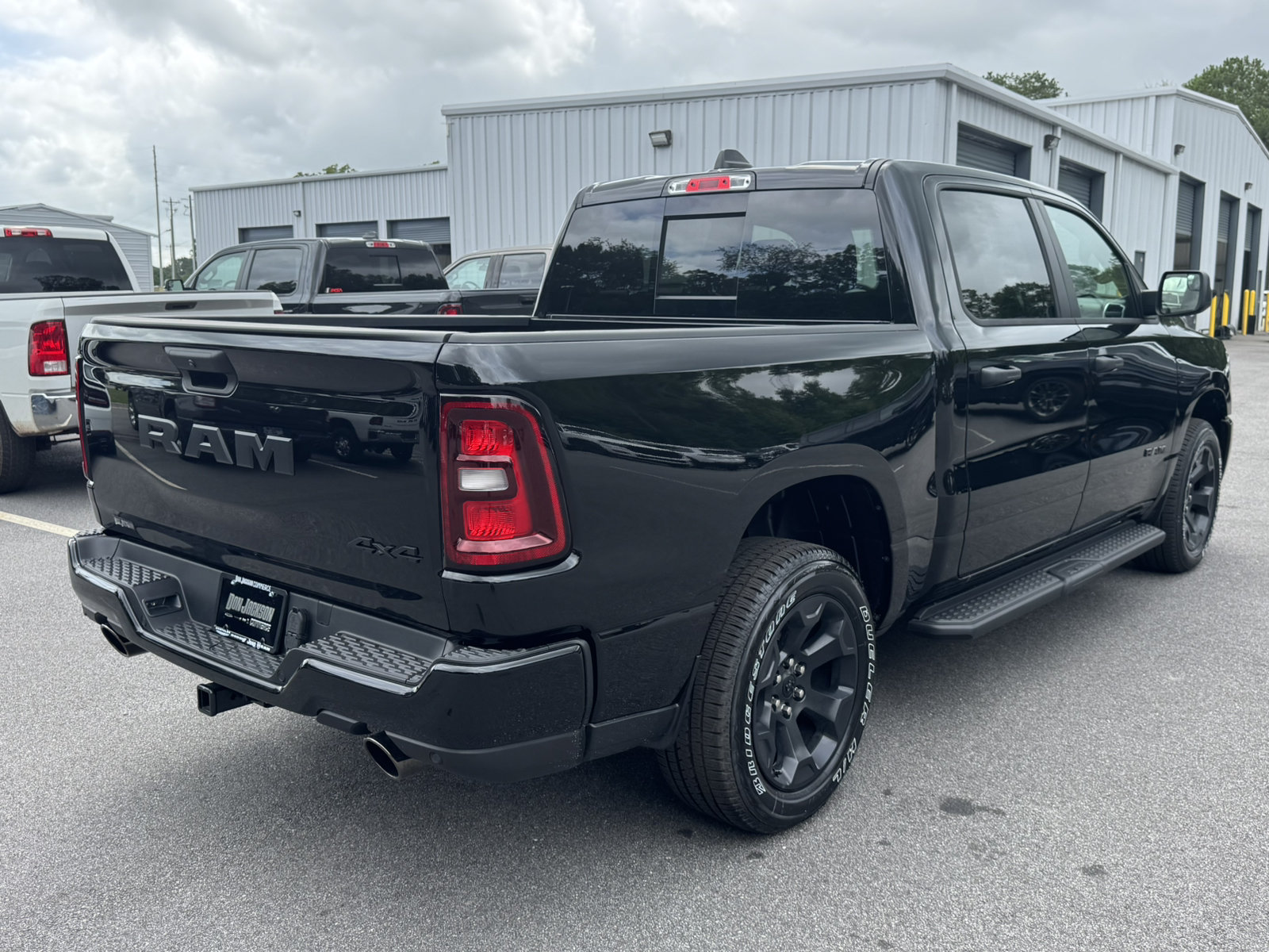 New 2026 RAM 1500 Express AWD/4WD image 5