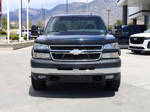 Used 2007 Chevrolet Silverado 2500 LT w/ Heavy-Duty Power Package AWD/4WD image 9