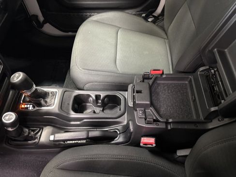 Used 2021 Jeep Wrangler Sport image 20