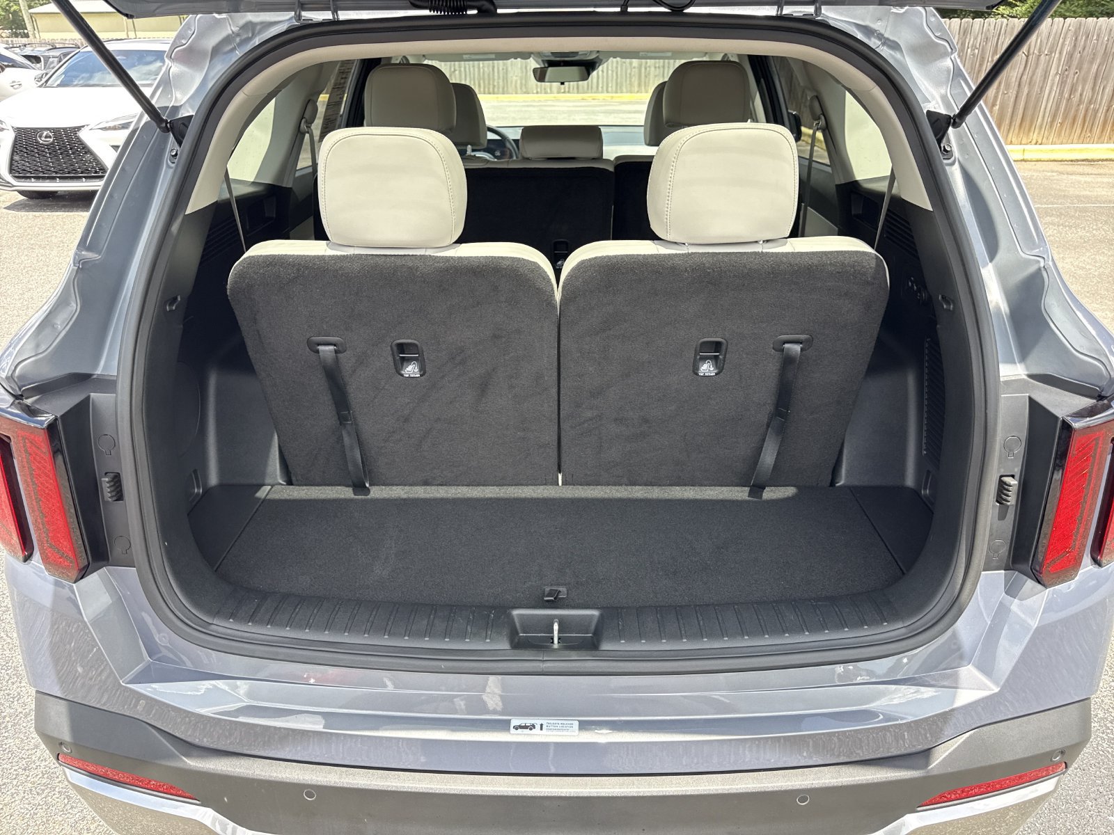 Used 2024 Kia Sorento S FWD image 35