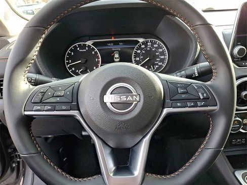 Certified 2025 Nissan Sentra SR image 19