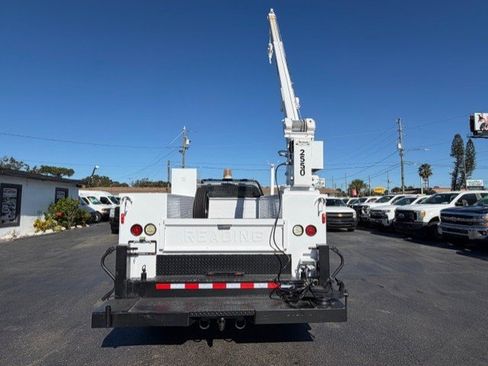 Used 2007 Ford F550 4x4 Regular Cab Super Duty image 7
