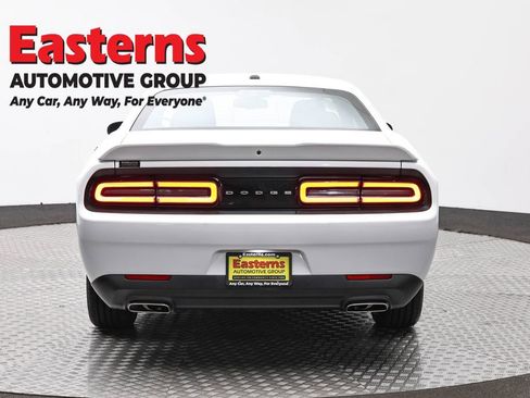 Used 2022 Dodge Challenger SXT RWD image 6