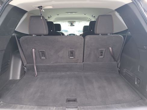 Used 2018 Chevrolet Traverse LT image 16