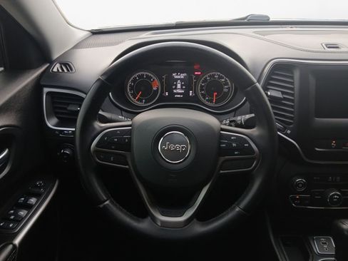 Used 2019 Jeep Cherokee Latitude Plus image 21