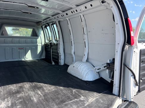 Used 2021 Chevrolet Express 2500 Extended w/ Driver Convenience Package image 14