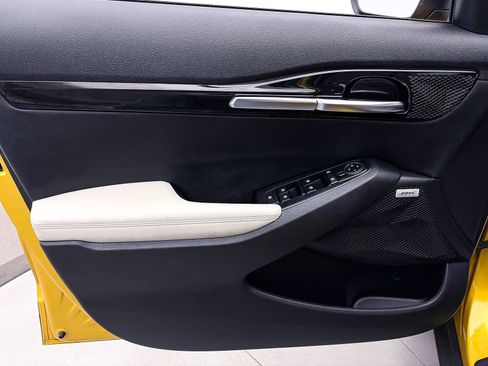 Used 2022 Kia Seltos SX w/ Sunroof Package image 17