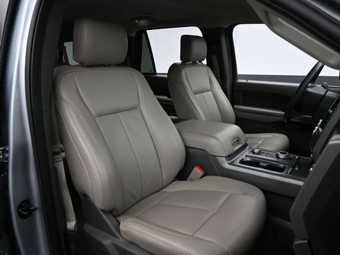 Used 2020 Ford Expedition Max XLT w/ FX4 Off-Road Package image 33