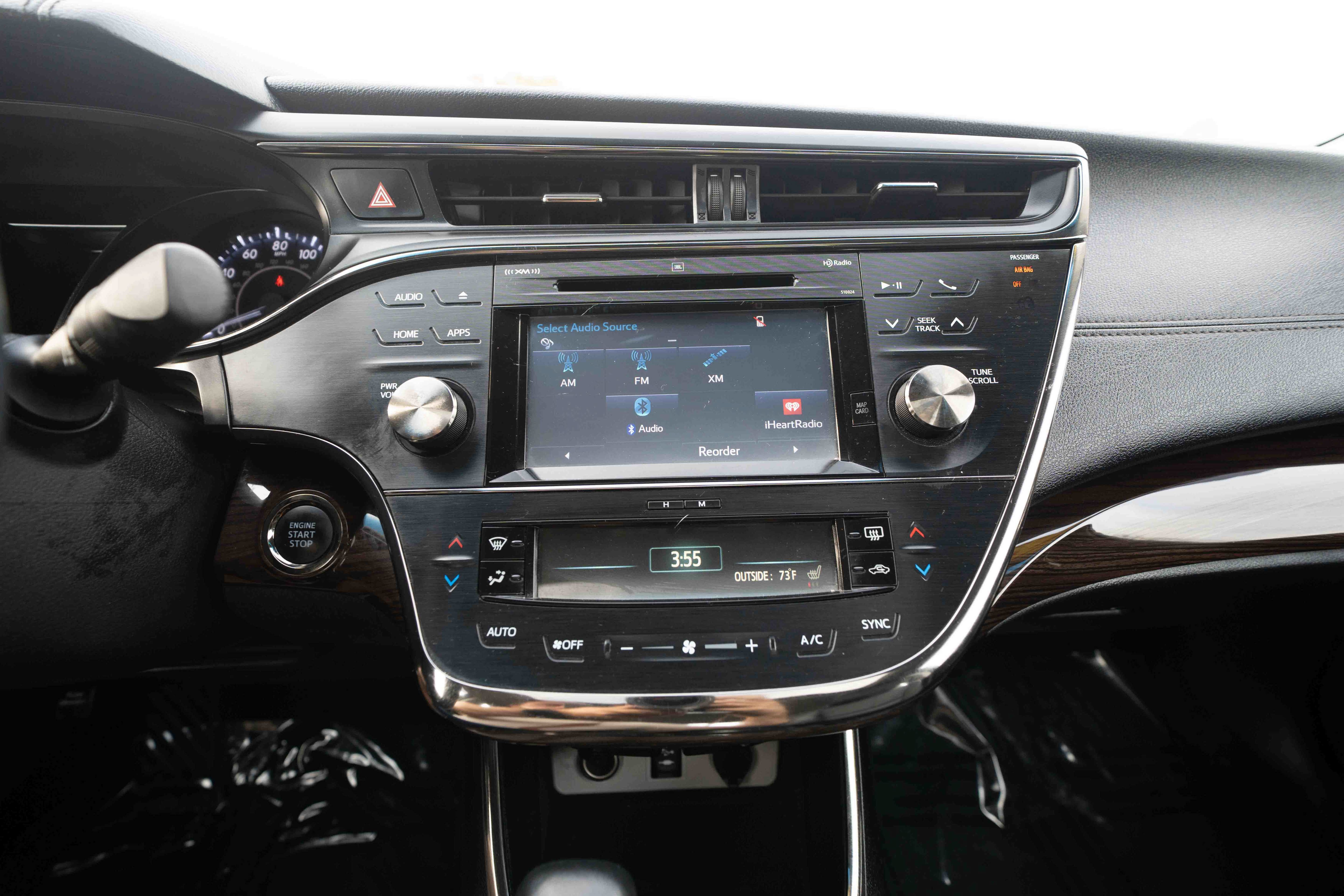 Used 2015 Toyota Avalon Limited FWD image 17