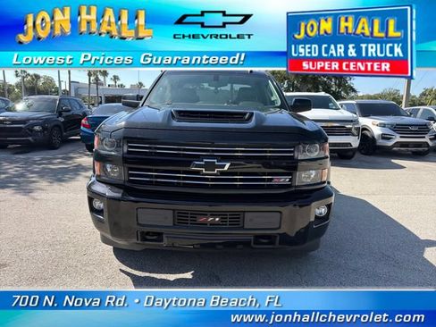 Used 2019 Chevrolet Silverado 2500 LT w/ Midnight Edition AWD/4WD image 13