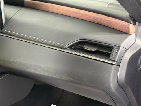 Certified 2025 Lexus ES 300h w/ Premium Package image 33