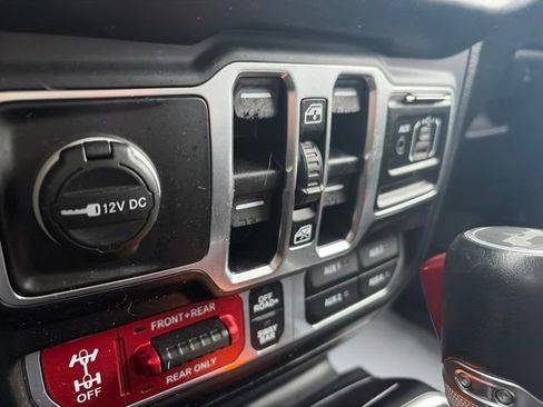 Used 2021 Jeep Wrangler Unlimited Rubicon AWD/4WD image 24