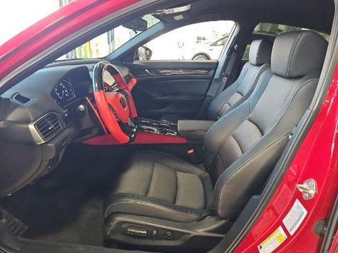 Used 2018 Honda Accord Sport image 5