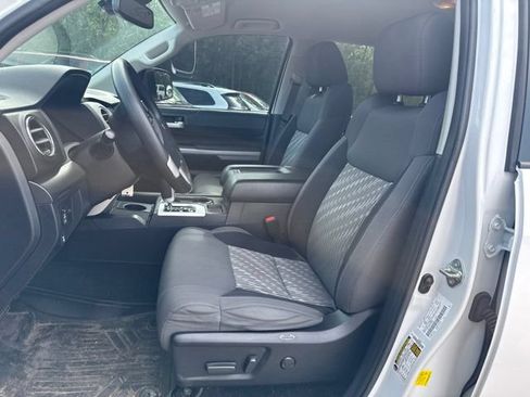Used 2020 Toyota Tundra SR5 w/ SR5 Upgrade Package AWD/4WD image 12
