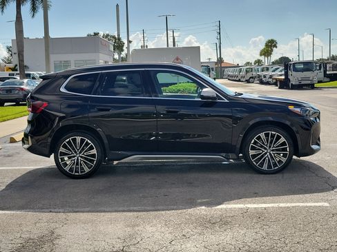 Used 2023 BMW X1 xDrive28i w/ Convenience Package AWD/4WD image 2