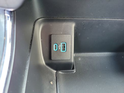 Used 2022 Ford F150 XLT w/ Equipment Group 302A High AWD/4WD image 18
