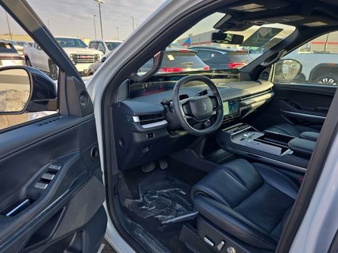 Used 2025 Lincoln Navigator Reserve w/ Jet Appearance Package image 7
