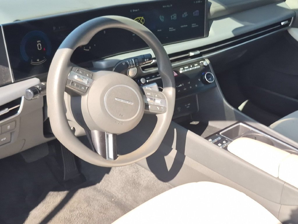 Used 2025 Hyundai Sonata SEL FWD image 15