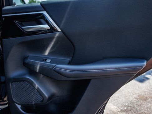 New 2025 Mitsubishi Outlander ES image 18