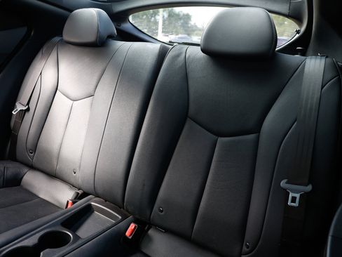 Used 2015 Hyundai Veloster Turbo image 8