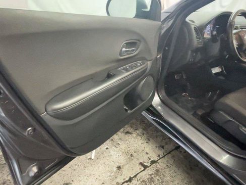 Used 2021 Honda HR-V Sport image 31